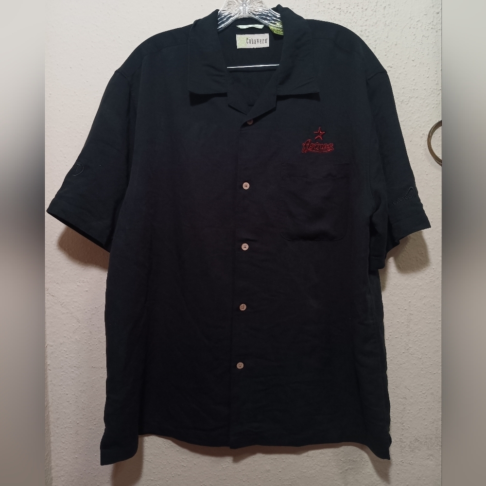 Cubavera Black Short Sleeve Men's Shirt with Red Embroidery
